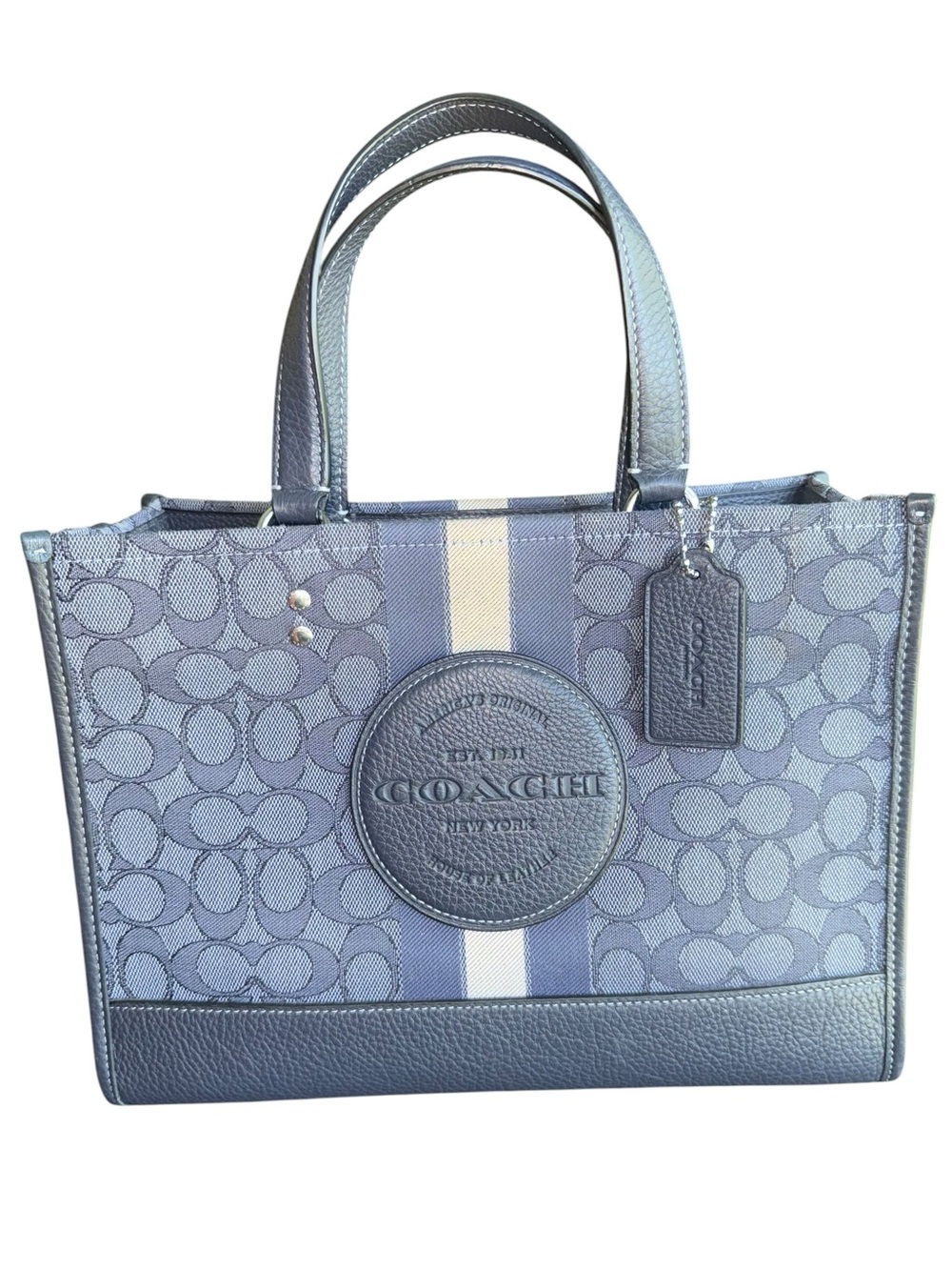 Coach Dempsey Carryall Tote 22 in Signature Jacquard - Picture 2 of 11